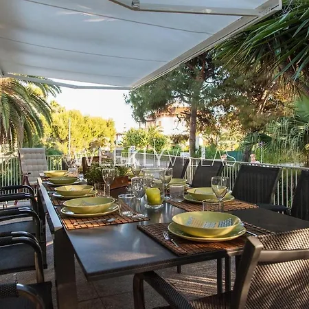 Villa Villa Tupinetti Luxury In Sitges *